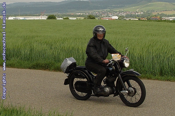 http://www.schozachtal-klassik.de/galerie/cache/vs_2007%20-%20Unterwegs_Unterwegs2007_127.jpg